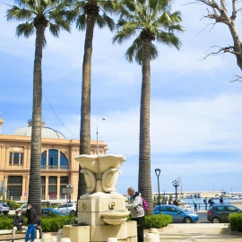 Krásné město Bari - hlavní město regionu Apulie (Puglia).
