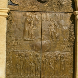 Dveře kostelíku Santa Maria Finibus Terrae